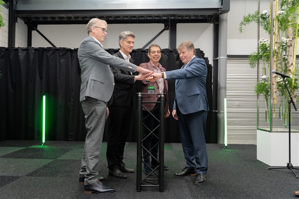 Nieuwbouw Deliflor Hoogveld geopend